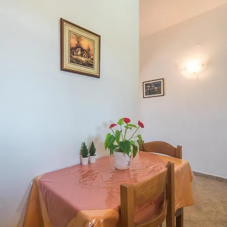 Apartament Aleka 5 *